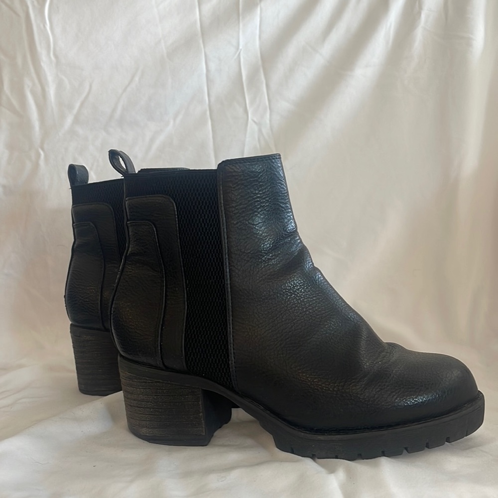 Black Chelsea Boots
